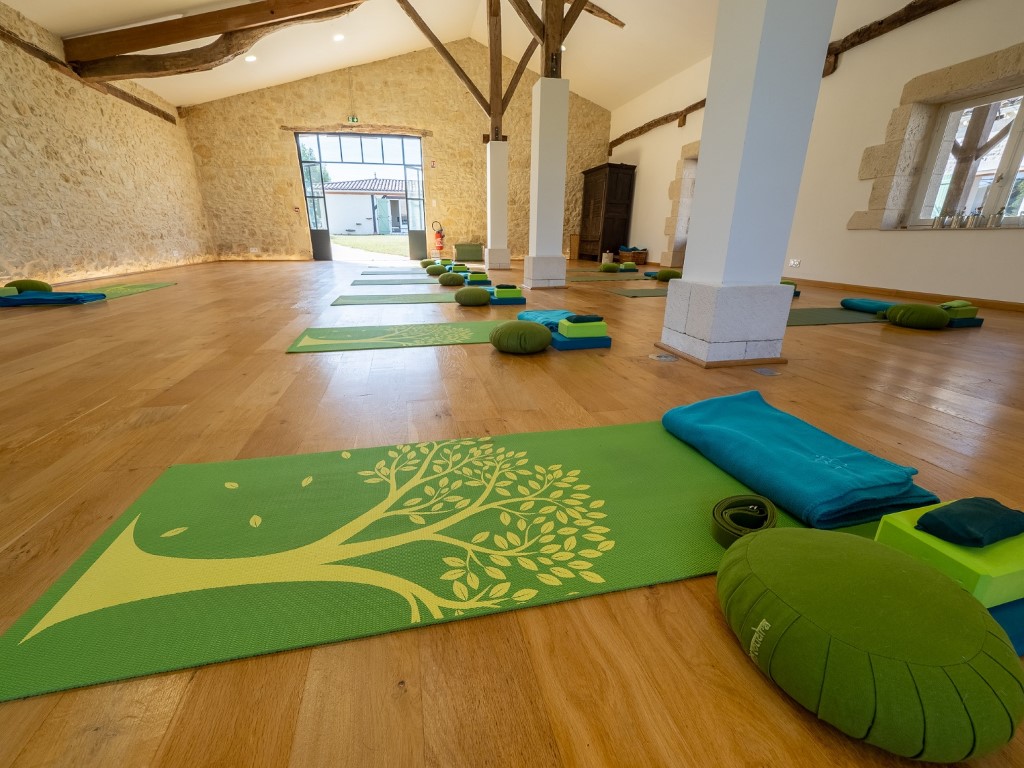 yoga & wellbeing maison de lunel retreat our team